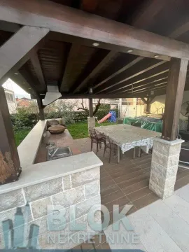 Izdavanje, kuća, 300m², Donja Gorica, Podgorica - image 14