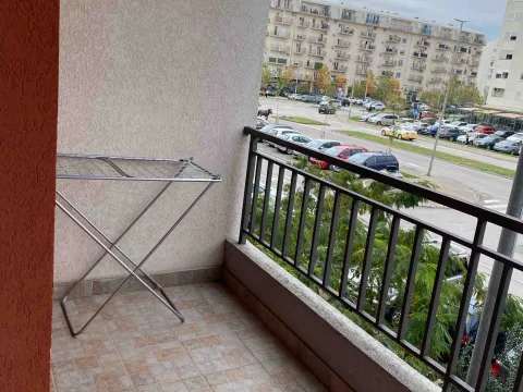 Rent, studio apartment, 29m², Stari Aerodrom, Podgorica - image 2