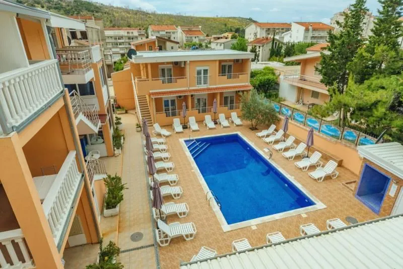 Prodaja, kuća, 1150m², Bar, Crna Gora