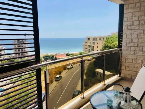 Sale, one bedroom apartment, 45m², Bečići, Budva - image 1