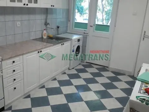 Izdavanje, trosoban stan, 100m², Centar, Novi Sad - image 8