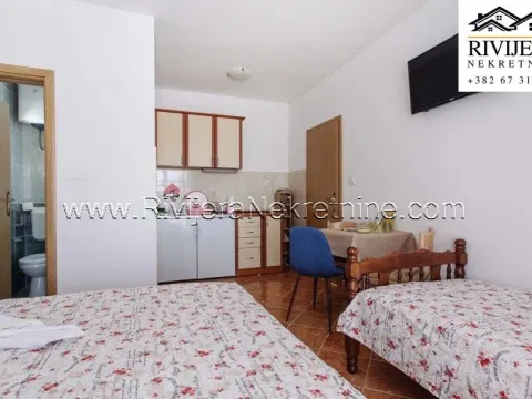 Sale, house, 170m², Bijela, Herceg Novi - image 15