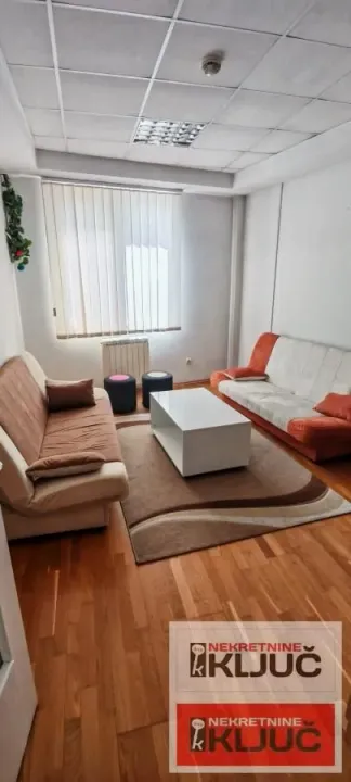 Sale, two bedroom apartment, 41m², Bulevar Oslobodjenja, Novi Sad Sve Podlokacije