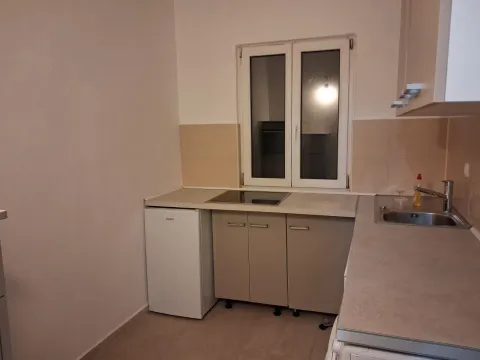 Rent, one bedroom apartment, 40m², Bjeliši, Bar - image 6