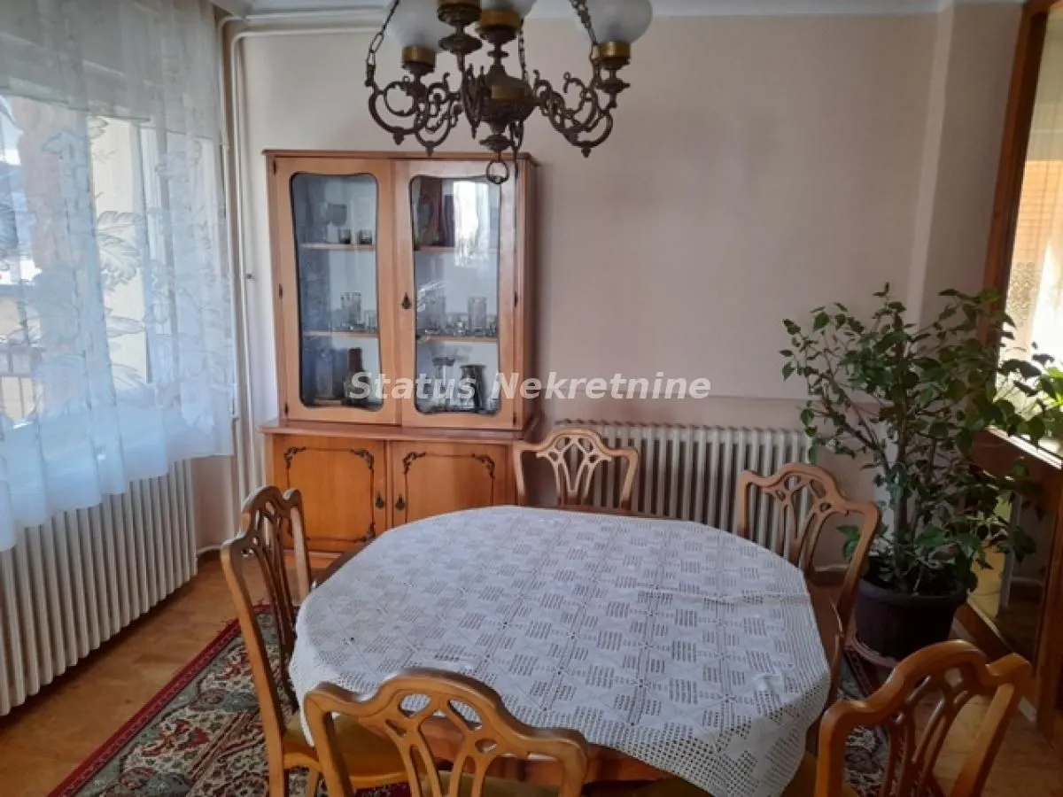 Prodaja, kuća, 360m², Sremska Kamenica, Petrovaradin