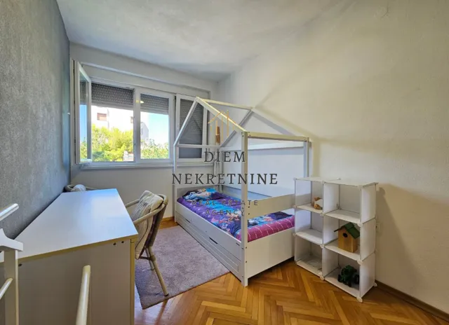 Rent, two bedroom apartment, 60m², Centar, Bar