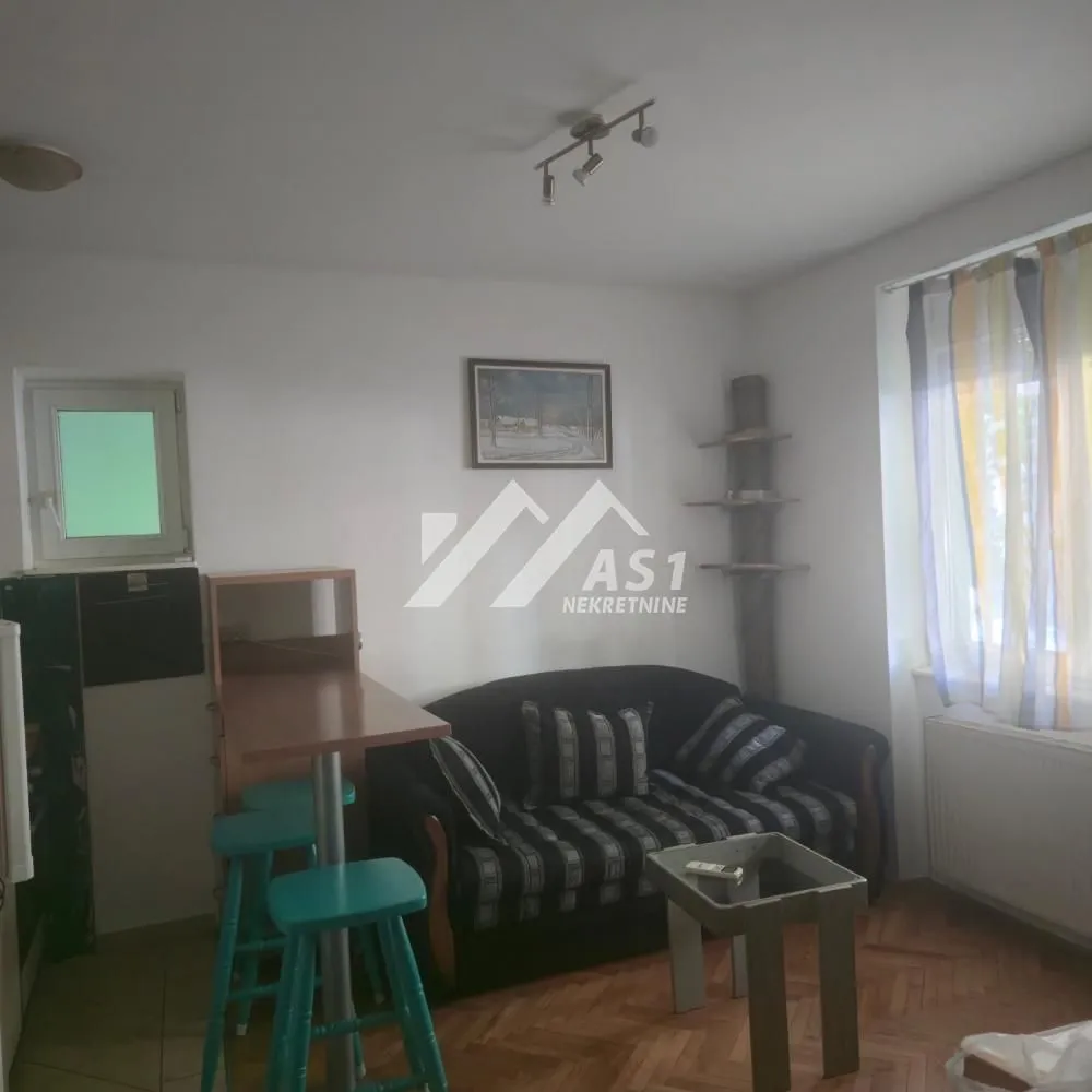 Izdavanje, jednosoban stan, 28m², Grbavica, Novi Sad Sve Podlokacije