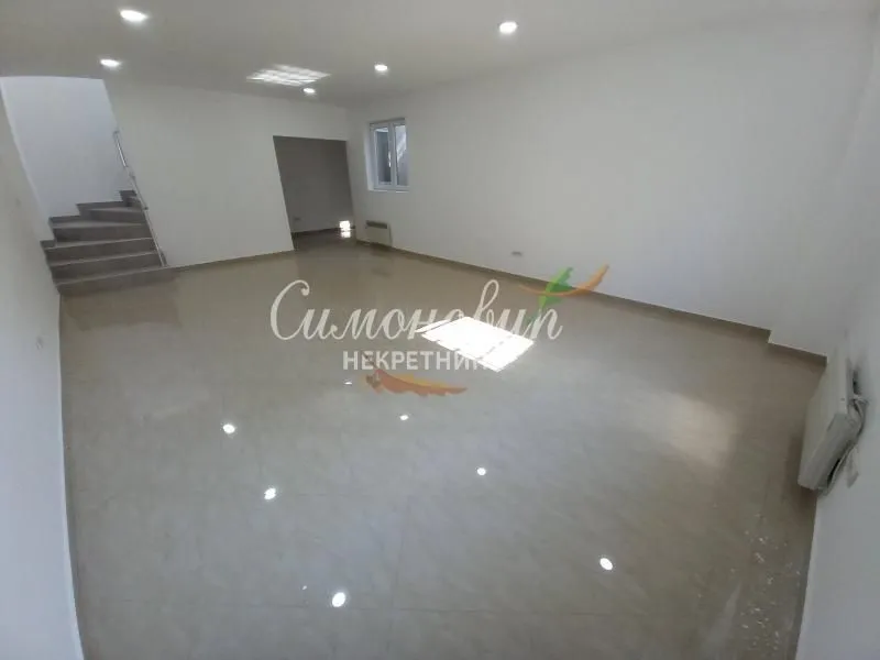 Sale, office space, 117m², Uciteljsko Naselje, Zvezdara Sve Podlokacije