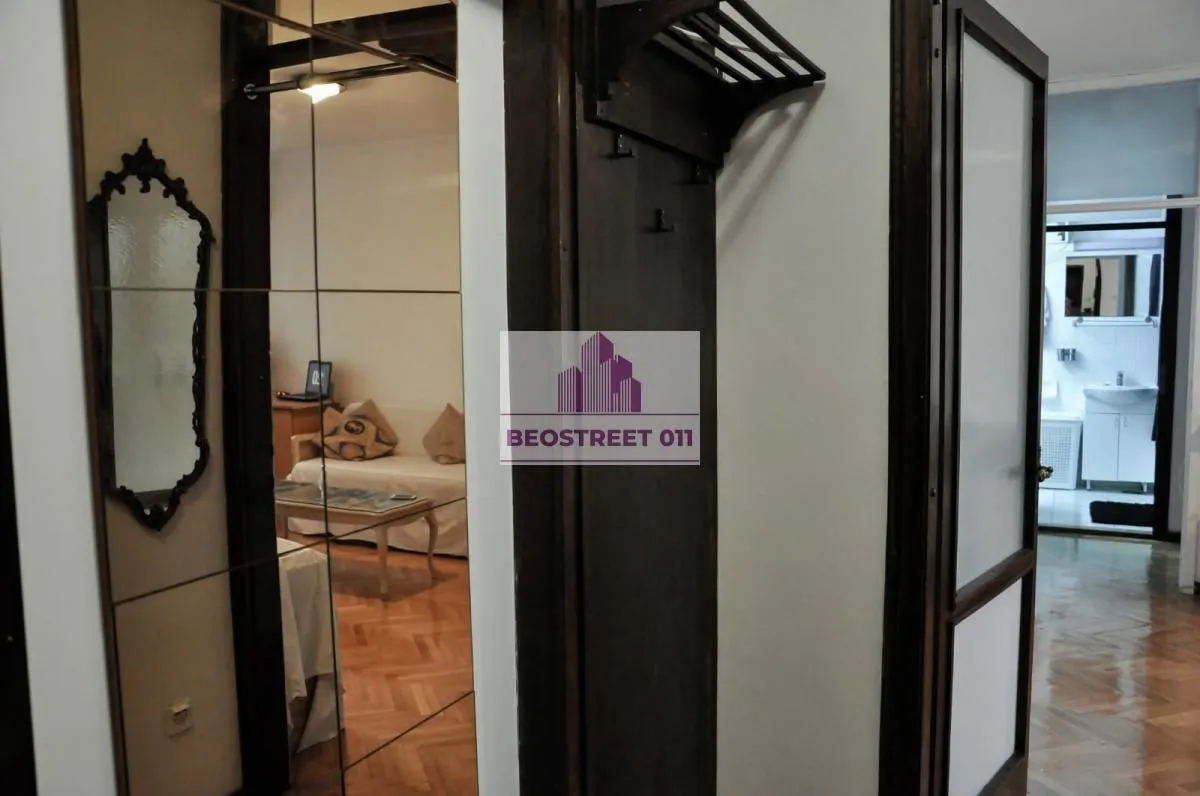 Sale, three bedroom apartment, 82m², Vračar Hram, Vračar Sve Podlokacije