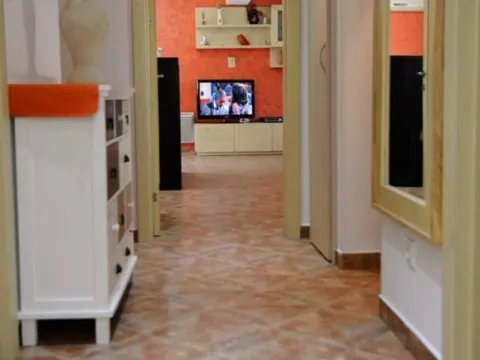 Prodaja, trosoban stan, 100m², Dobrota, Kotor - image 7