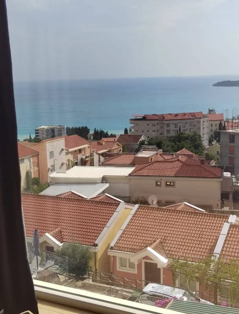 Rent, apartment, 150m², Bečići, Budva