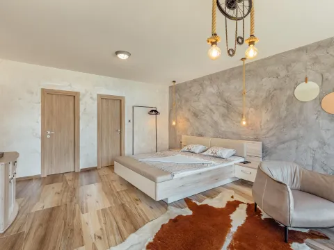 Rent, house, 300m², Kostanjica, Kotor - image 19