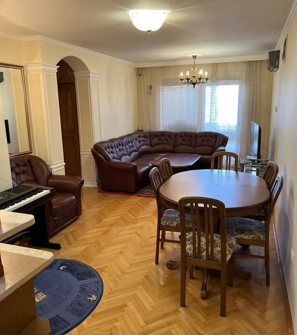 Prodaja, Stan, 114m2, Adok, Budva