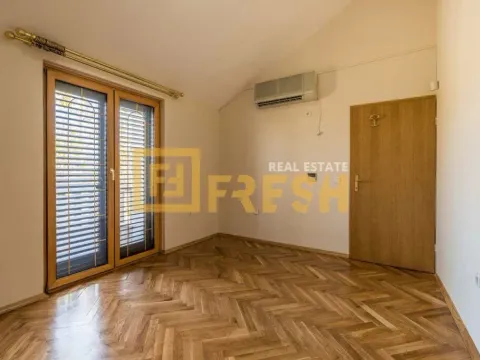 Izdavanje, kuća, 370m², Zabjelo, Podgorica - image 5