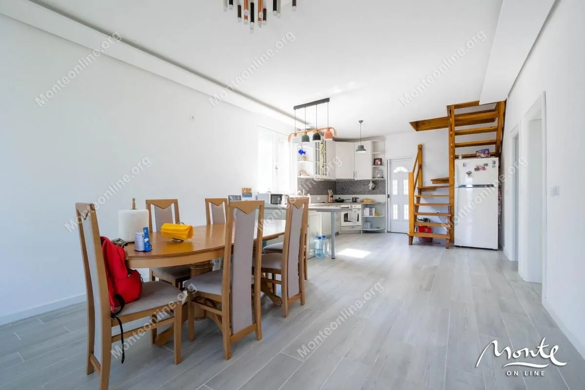 Prodaja, kuća, 270m², Baošići, Herceg Novi