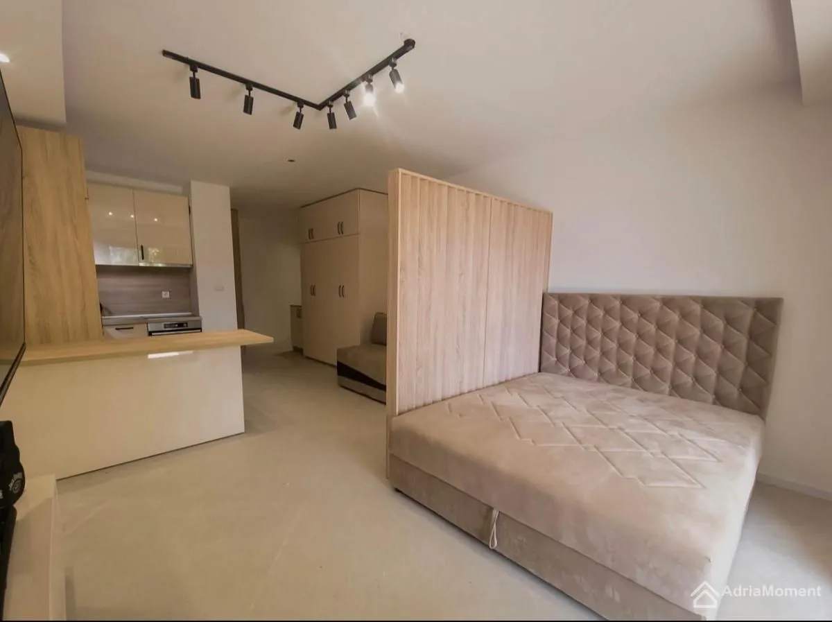 Prodaja, garsonjera, 46m², Dobrota, Kotor