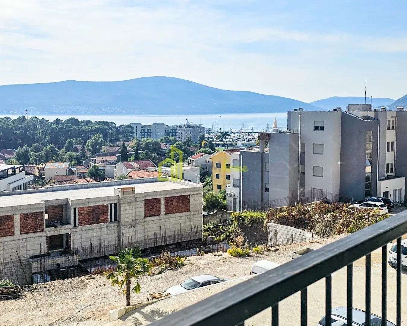 Izdavanje, stan, 45m², Tivat, Crna Gora