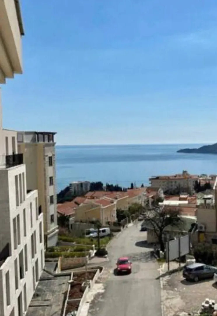 Sale, two bedroom apartment, 57m², Bečići, Budva
