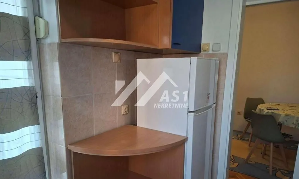 Izdavanje, dvosoban stan, 64m², Kej, Novi Sad Sve Podlokacije