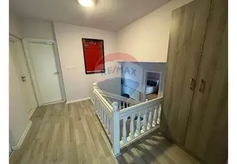 Izdavanje, kuća, 340m², Tološi, Podgorica - image 11