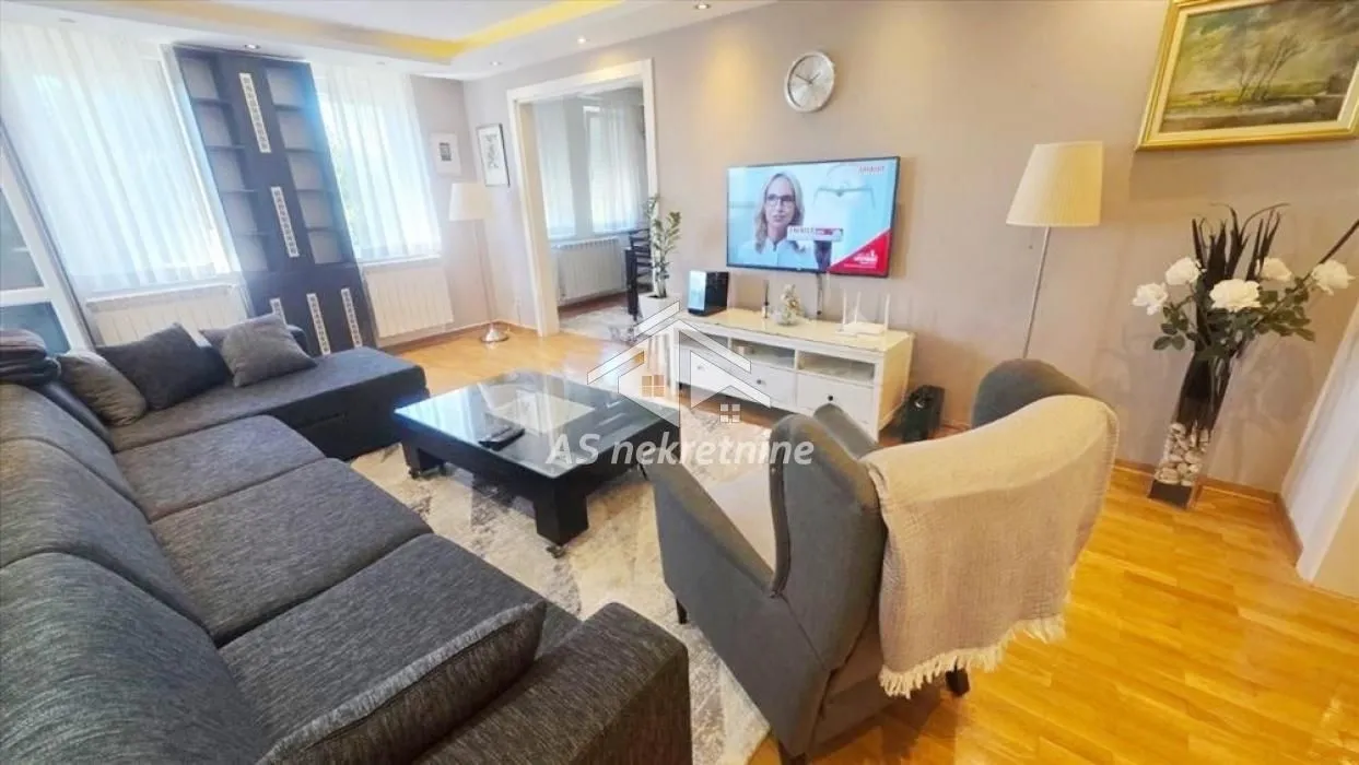 Izdavanje, stan, 120m², Cerak, Beograd