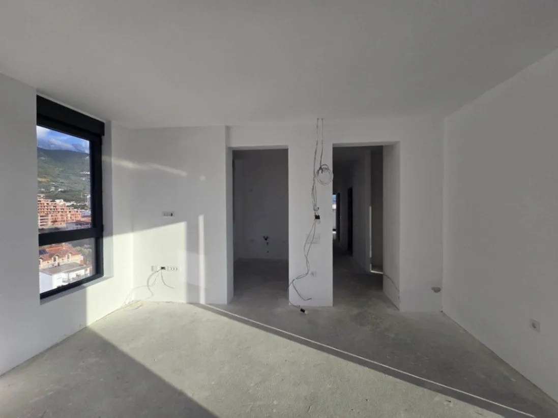 Sale, three bedroom apartment, 135m², Bar, Crna Gora