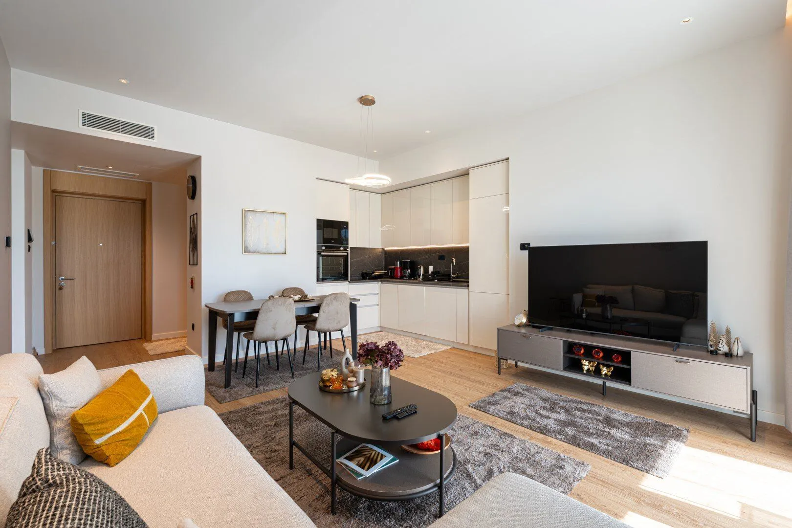 Prodaja, dvosoban stan, 89m², Porto Montenegro, Tivat