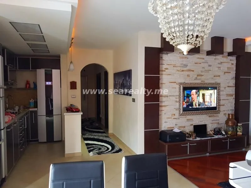 Prodaja, dvosoban stan, 71m², Kotor, Crna Gora