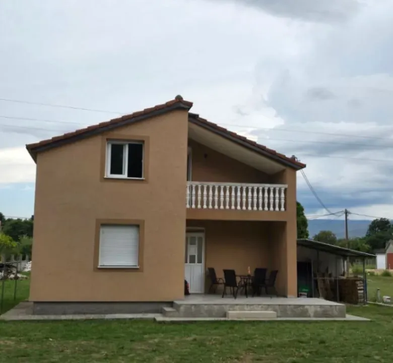 Izdavanje, kuća, 120m², Martinići, Danilovgrad
