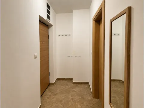 Prodaja, jednosoban stan, 42m², Stari Aerodrom, Podgorica - image 5