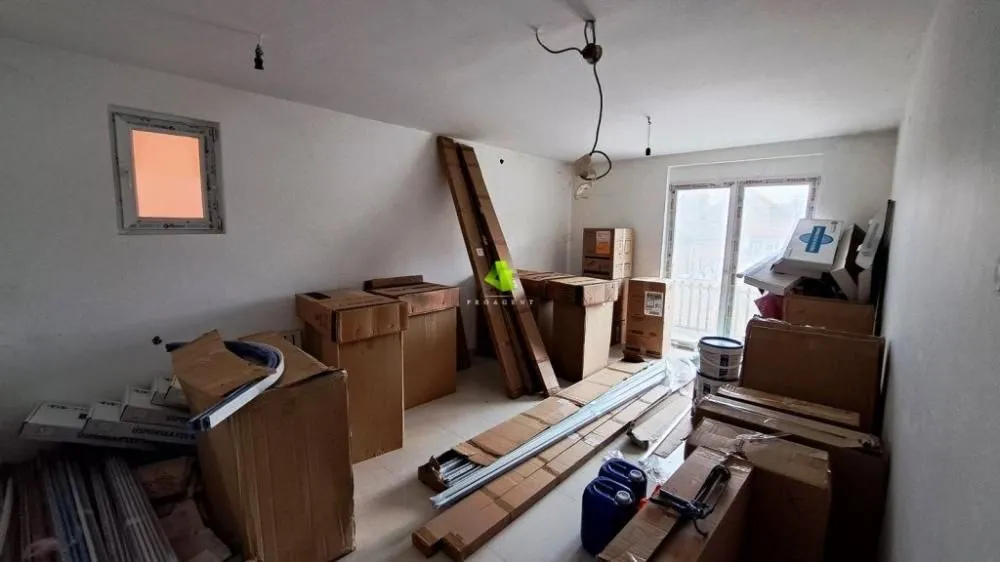 Rent, office space, 352m², Durlan, Niš