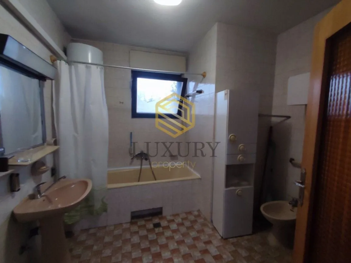 Rent, house, 200m², Zagorič, Podgorica