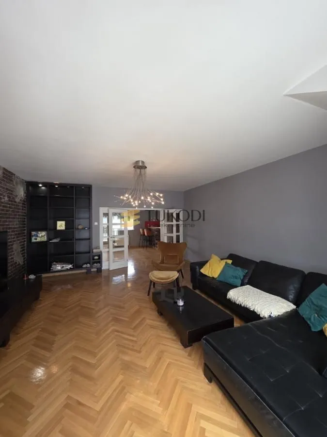 Prodaja, stan, 156m², Centar, Novi Sad