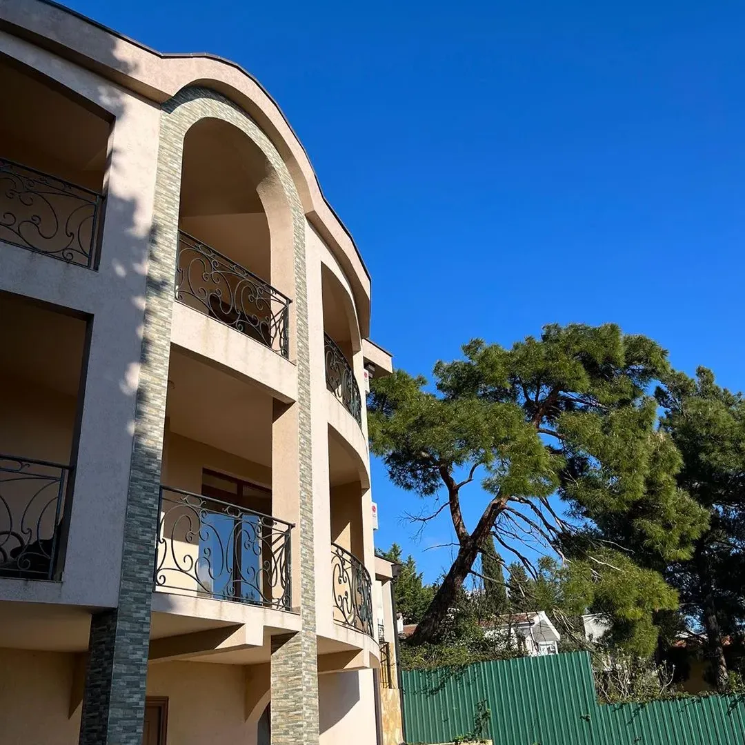 Prodaja, kuća, 235m², Centar, Bar