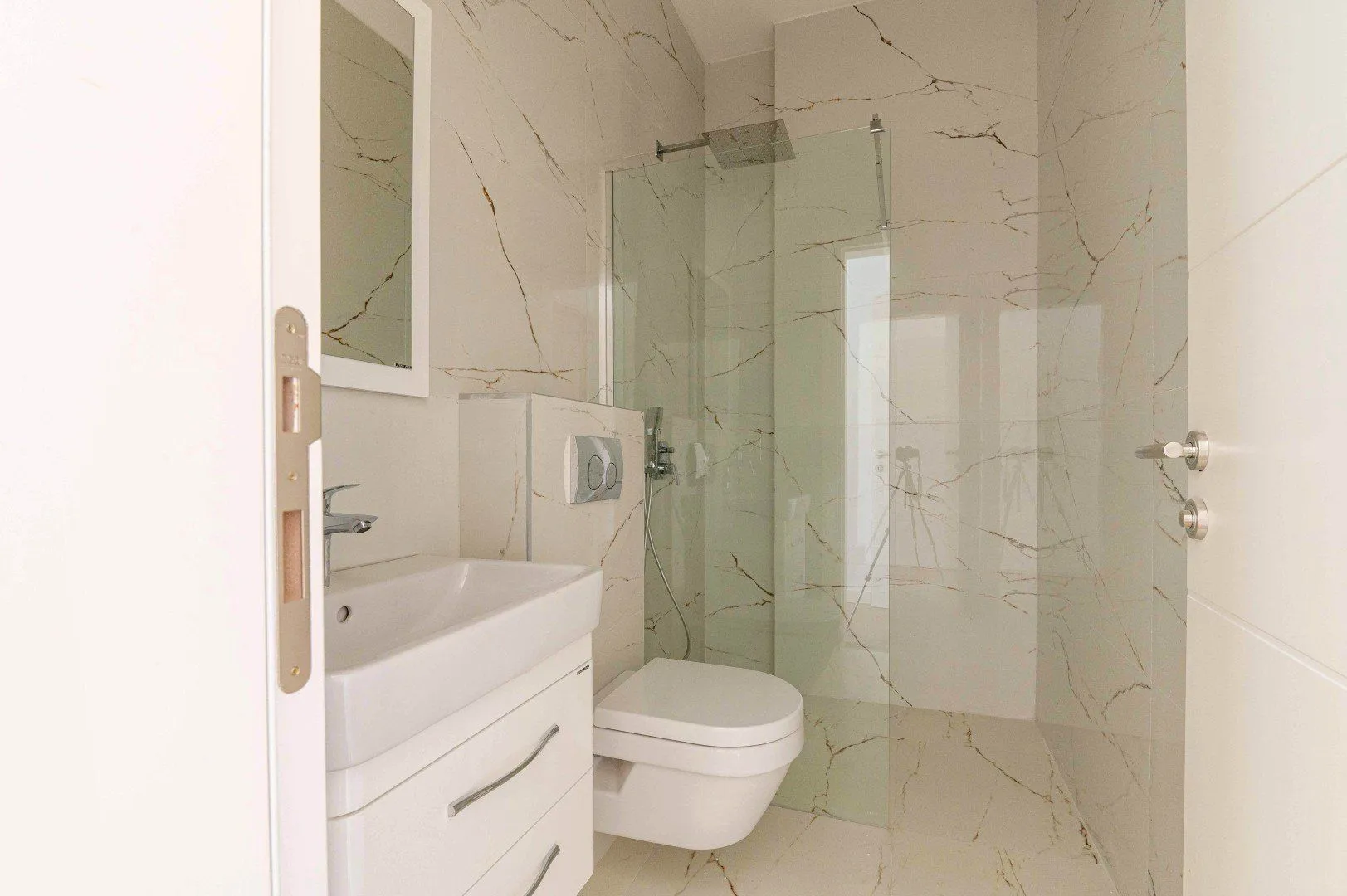 Sale, three bedroom apartment, 120m², Centar, Bar