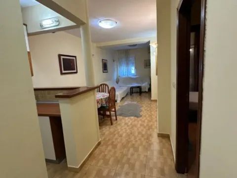 Izdavanje, dvosoban stan, 65m², Budva, Crna Gora - image 10