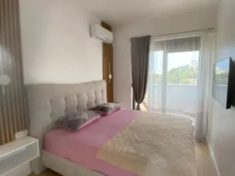 Sale, one bedroom apartment, 42m², Bečići, Budva - image 9