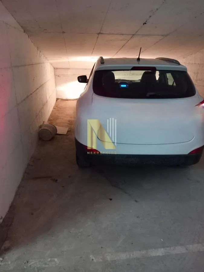 Sale, parking/garage, 44m², Podbara, Novi Sad Sve Podlokacije