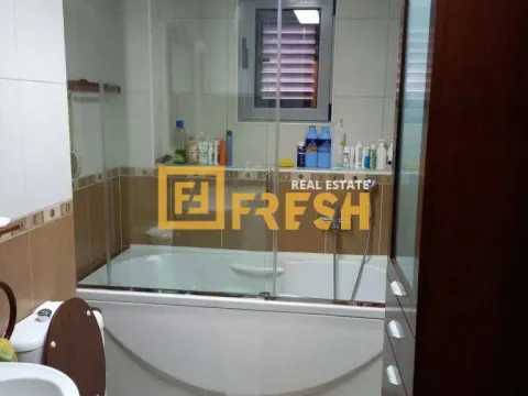 Sale, two bedroom apartment, 80m², Budva, Crna Gora - image 9