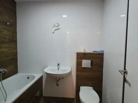 Izdavanje, četvorosoban stan, 79m², Banjica, Voždovac Sve Podlokacije - image 9