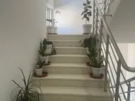 Izdavanje, jednosoban stan, 50m², Lazi, Budva - image 10