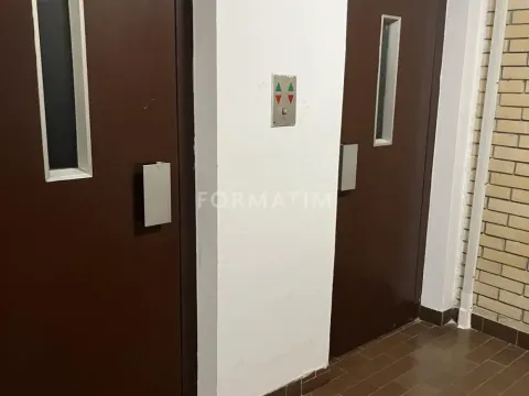 Rent, one bedroom apartment, 45m², Savski Venac, Beograd - image 16