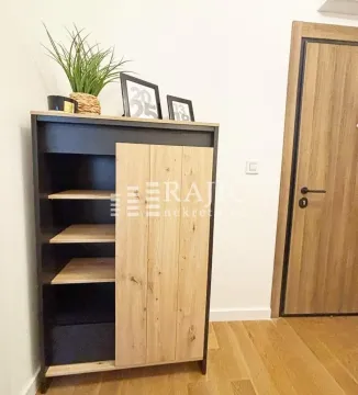 Rent, three bedroom apartment, 70m², Vračar Centar, Vračar Sve Podlokacije - image 7