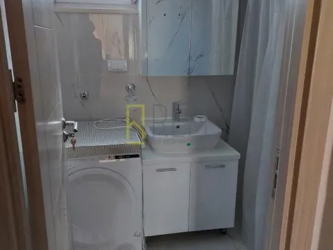 Izdavanje, dvosoban stan, 63m², Drac, Podgorica - image 7