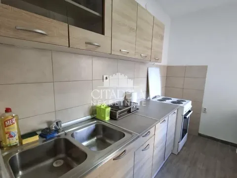 Izdavanje, trosoban stan, 78m², Kanarevo Brdo, Beograd - image 6