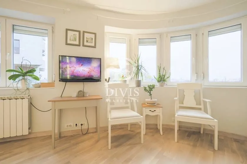 Izdavanje, dvosoban stan, 47m², Neimar, Vračar Sve Podlokacije
