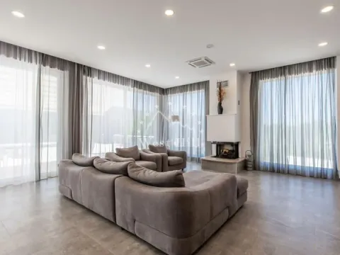 Sale, house, 760m², Đenovići, Herceg Novi - image 14