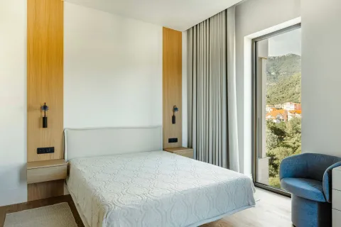 Rent, one bedroom apartment, 92m², Porto Montenegro, Tivat - image 2