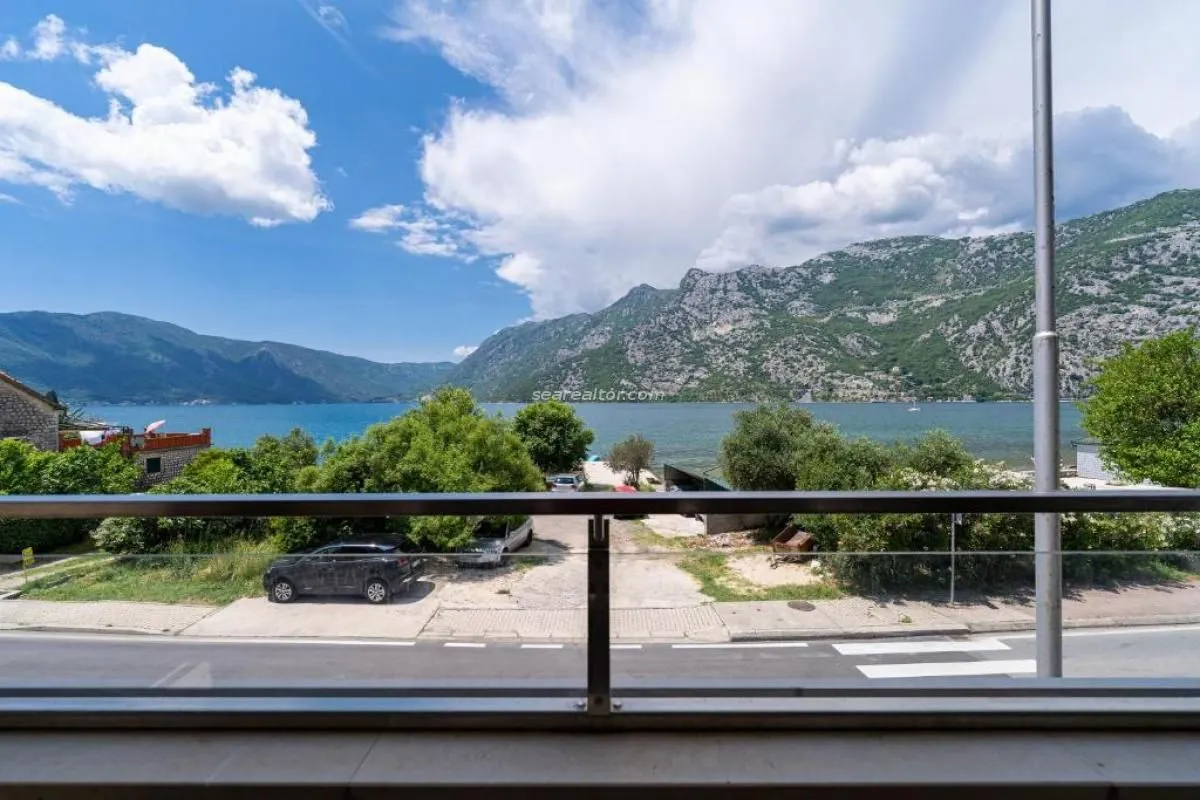 Prodaja, garsonjera, 33m², Risan, Kotor