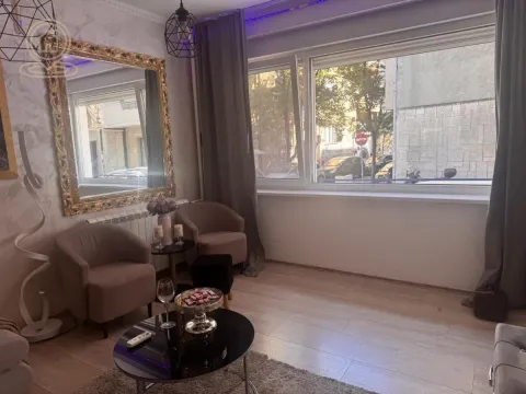 Izdavanje, jednosoban stan, 25m², Kalenić Pijaca, Vračar Sve Podlokacije - image 14